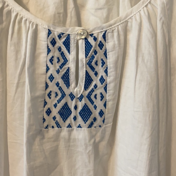 Universal Thread Keyhole Neck Blouse - Picture 3 of 4